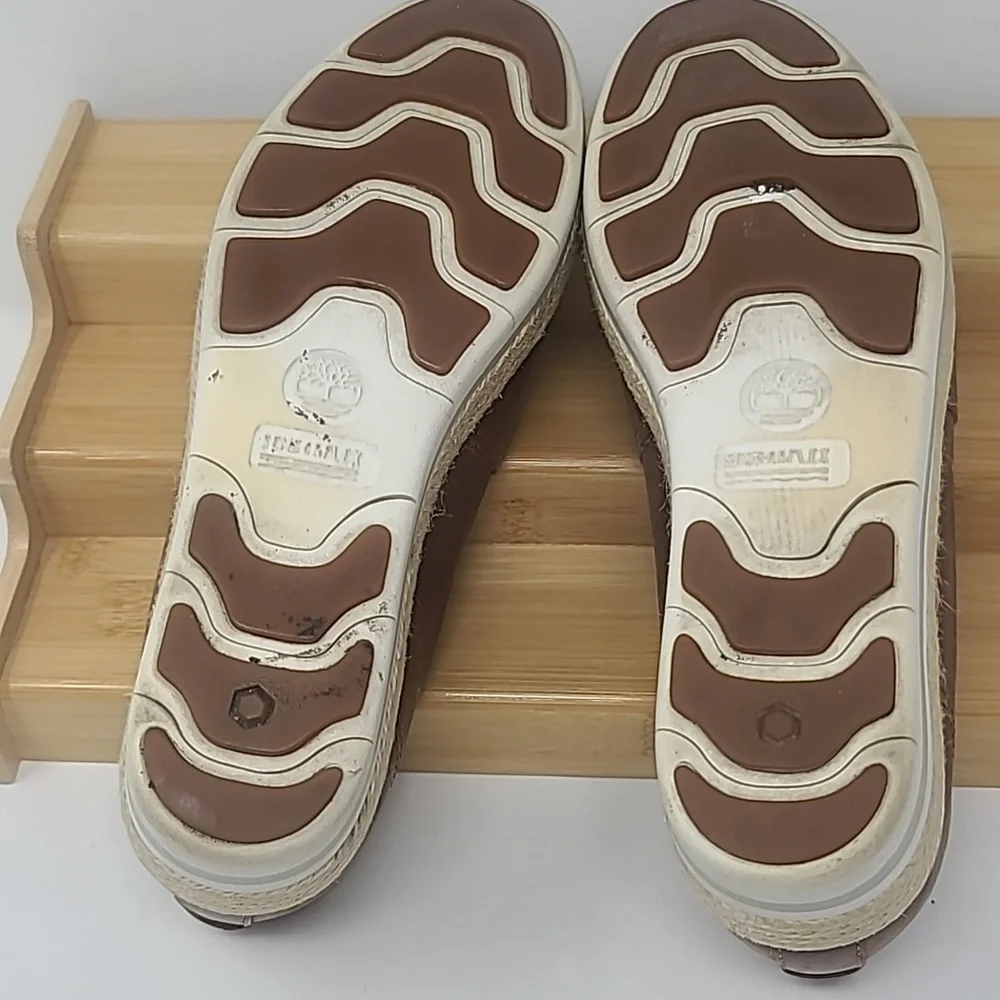 Timberland Brown Slip-On Flats with Cushioned Soles - Picture 6 of 9